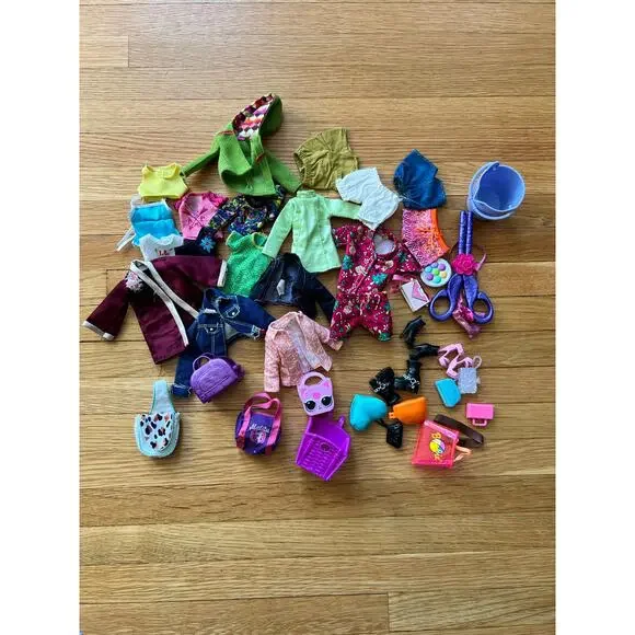 Barbie and Fashion Doll Mary Kate Ashley Dresses Shirt Pants Skirt Clothes Lot - Picture 3 of 5